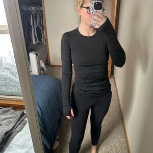 Lululemon Black Swiftly Long Sleeve *textured Size 4